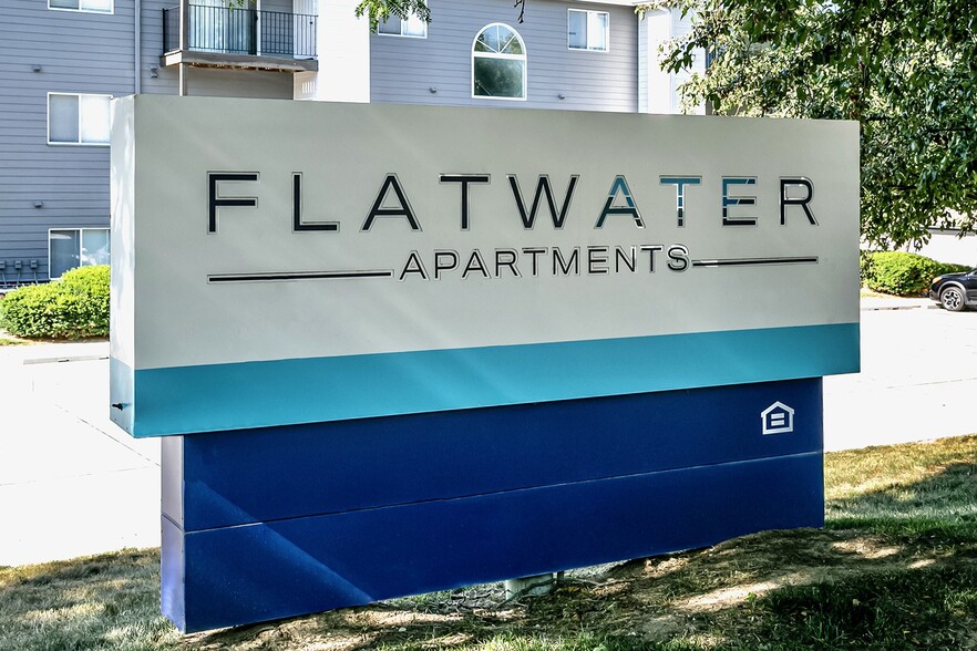 Primary Photo - Flatwater