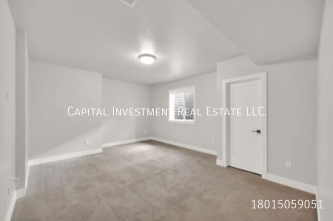 Building Photo - 2733 Urban Ridge Rd