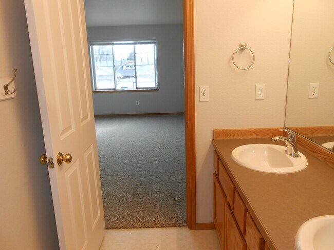 Building Photo - 20946 Lupine Ave