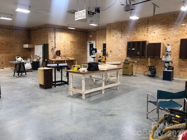 Building Photo - 13106 Hazelbrook Ln