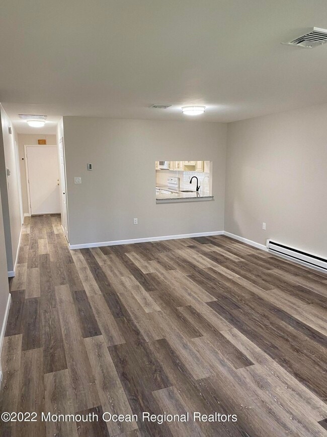 Building Photo - 240 Medford Ct