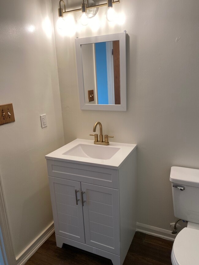 Building Photo - 3008 W University Ave