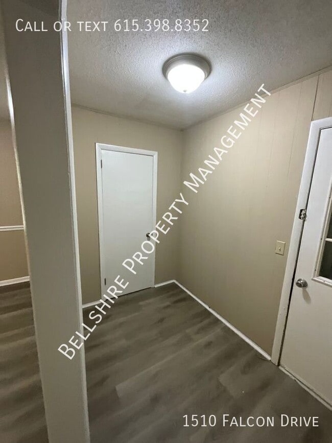 Building Photo - 1510 Falcon Dr