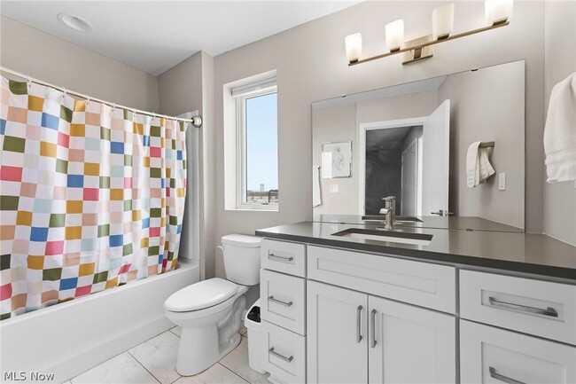 Building Photo - 402 Jefferson Ave