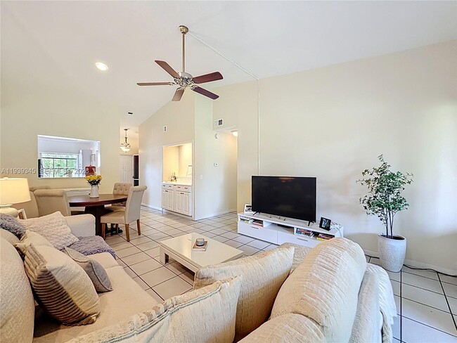 Building Photo - 2363 SW 15th St