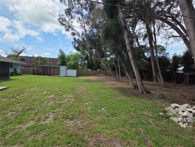 Building Photo - 4136 S Lockwood Ridge Rd