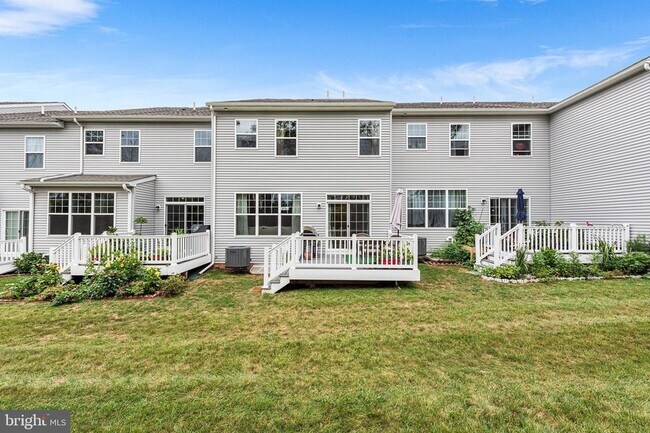 Building Photo - 342 Ridgewood Dr