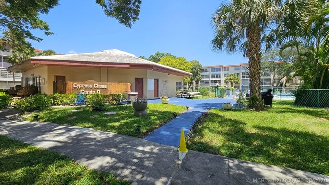 Building Photo - 2650 NW 49th Ave