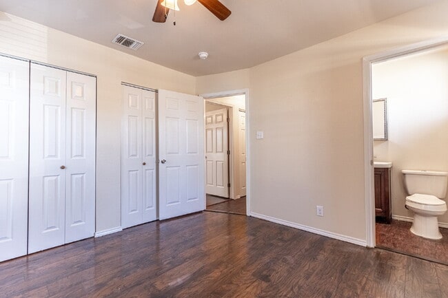 Building Photo - 8016 Landing Ave