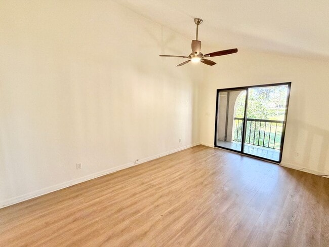 Building Photo - **LELY COUNTRY CLUB** 2 BED + LOFT / 2 BAT...