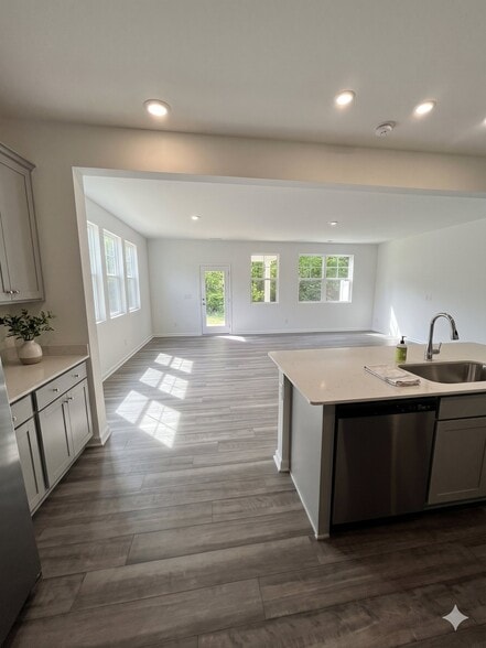 Building Photo - 296 Thompson Overlook Wy