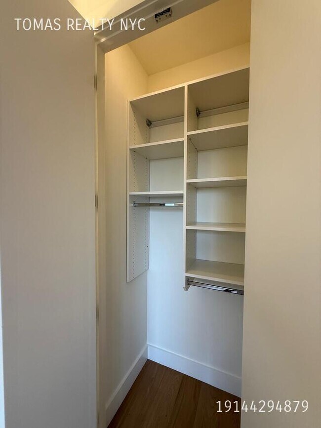 Building Photo - 3103 Sedgwick Ave