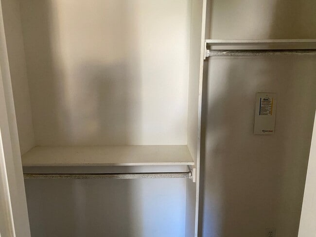 Building Photo - Beautiful Townhouse in Escala