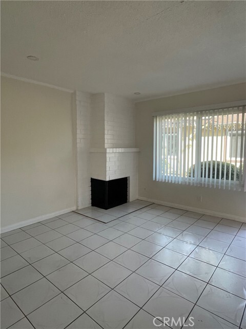 Building Photo - 1541 E La Palma Ave