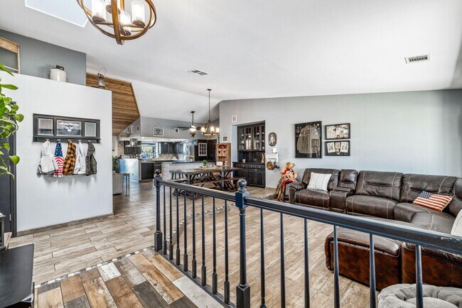 Building Photo - 51025 Burns Canyon Rd