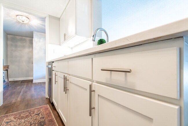 Building Photo - 4727 Jarboe St