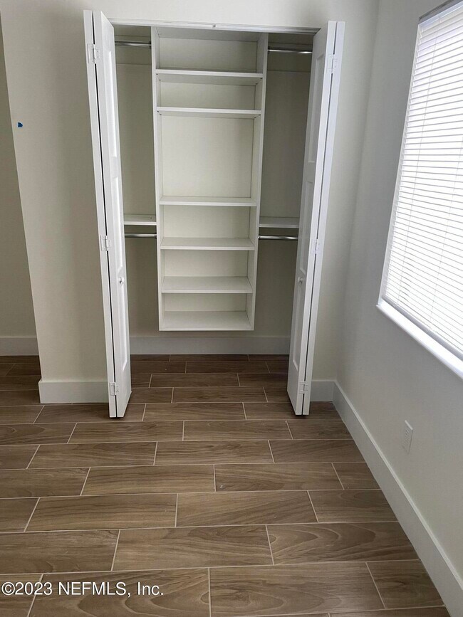 Building Photo - 3111 Sea Hawk Dr
