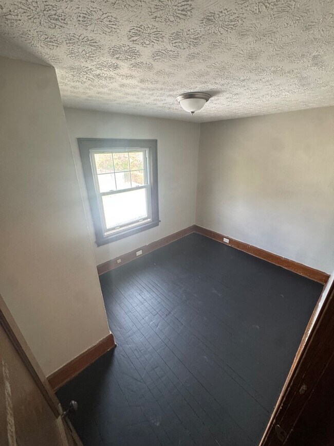 Building Photo - SECTION 8 & EDEN Accepted!!! Cleveland Charm Reimagined — Fully Renovated Home!