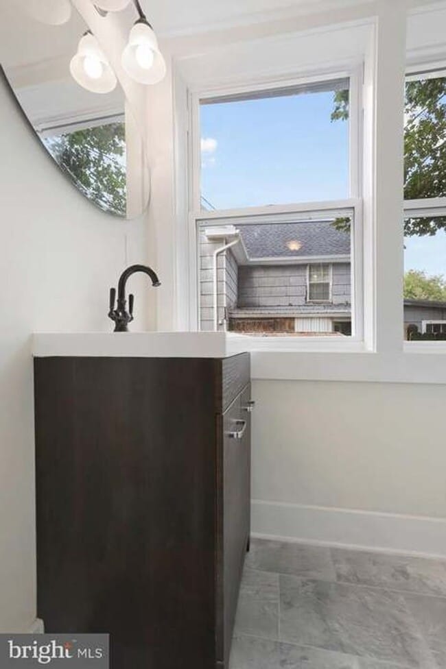 Building Photo - 3 Bedroom Feyetteville PA