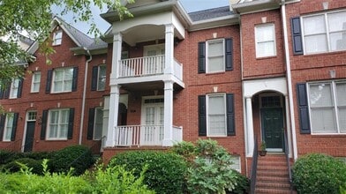 Building Photo - 4372 Paces Point Cir SE