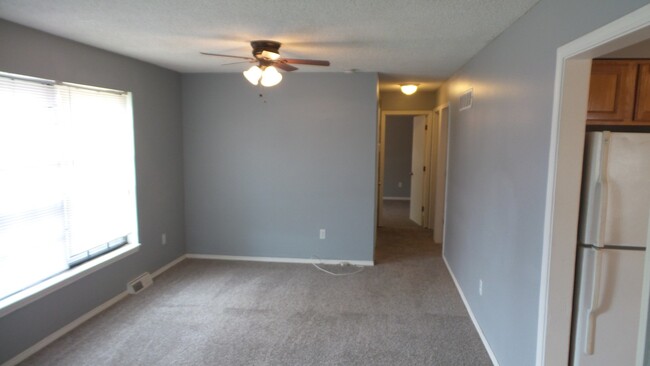 Building Photo - AVAILABLE! Beautiful 3 Bedroom Home in Nor...