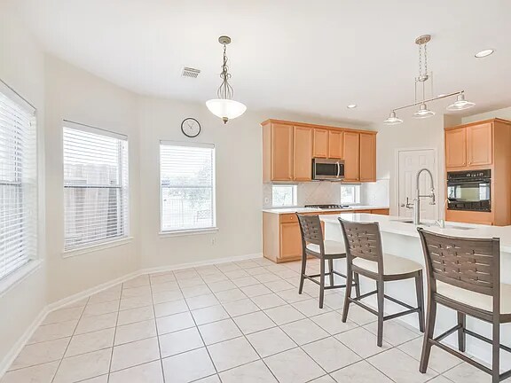 Building Photo - 2502 Bridge Hampton Way