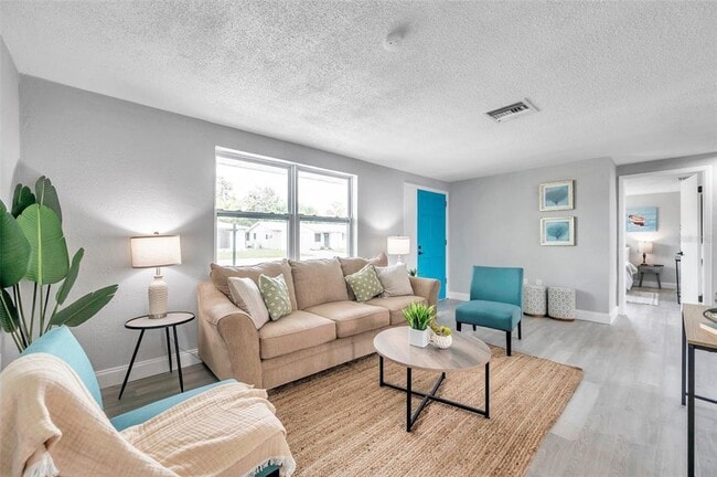 Building Photo - 7104 Castanea Dr