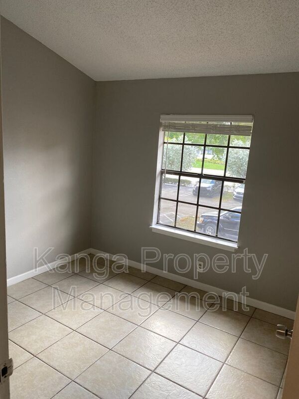 Building Photo - 3519 Coral Springs Dr