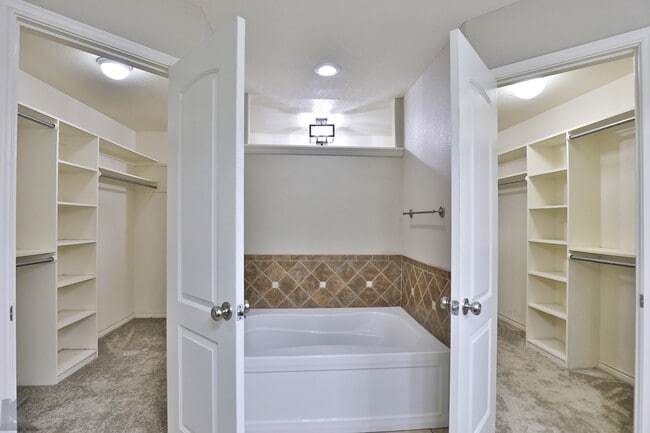 Building Photo - 7125 Sable Cir