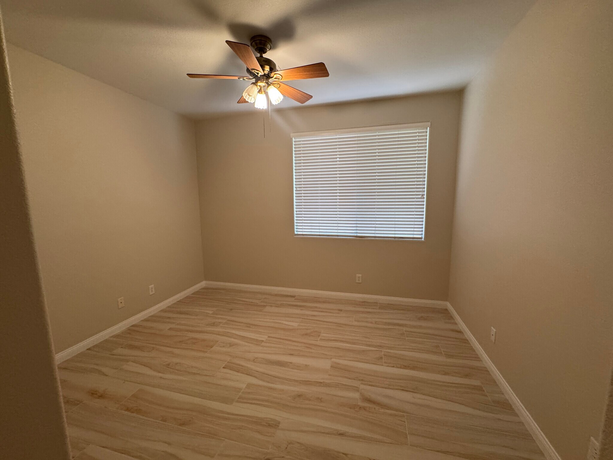 Building Photo - 712 Pinnacle Heights Ln