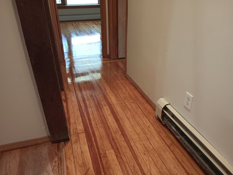 Building Photo - 38 State St