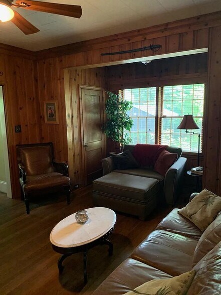 Building Photo - 1313 Fairmont St