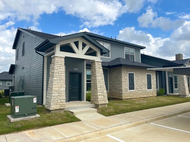 Building Photo - Home at Waller