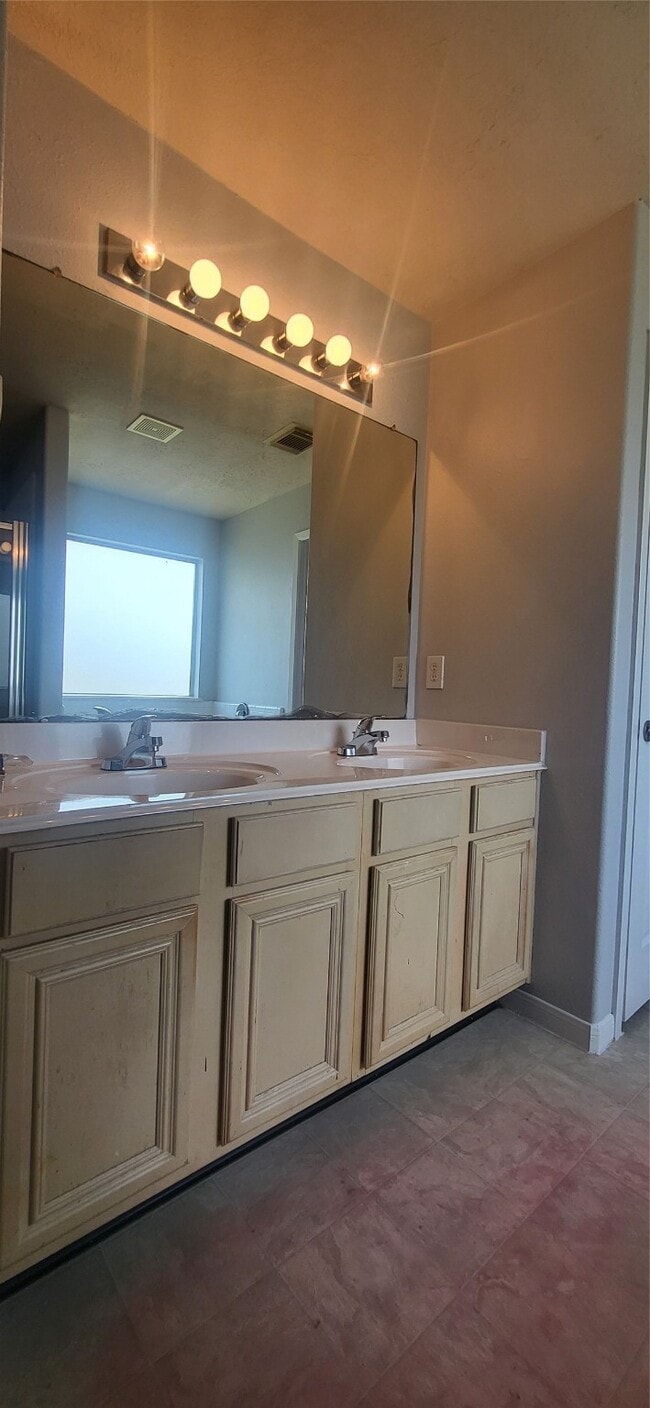 Building Photo - 21539 Trilby Way