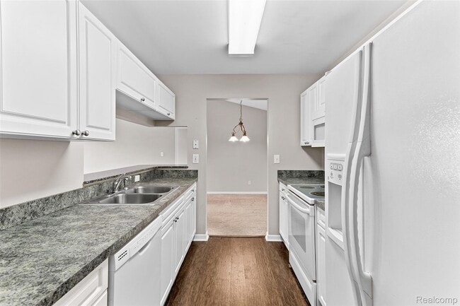 Building Photo - 3553 Oakmonte Blvd