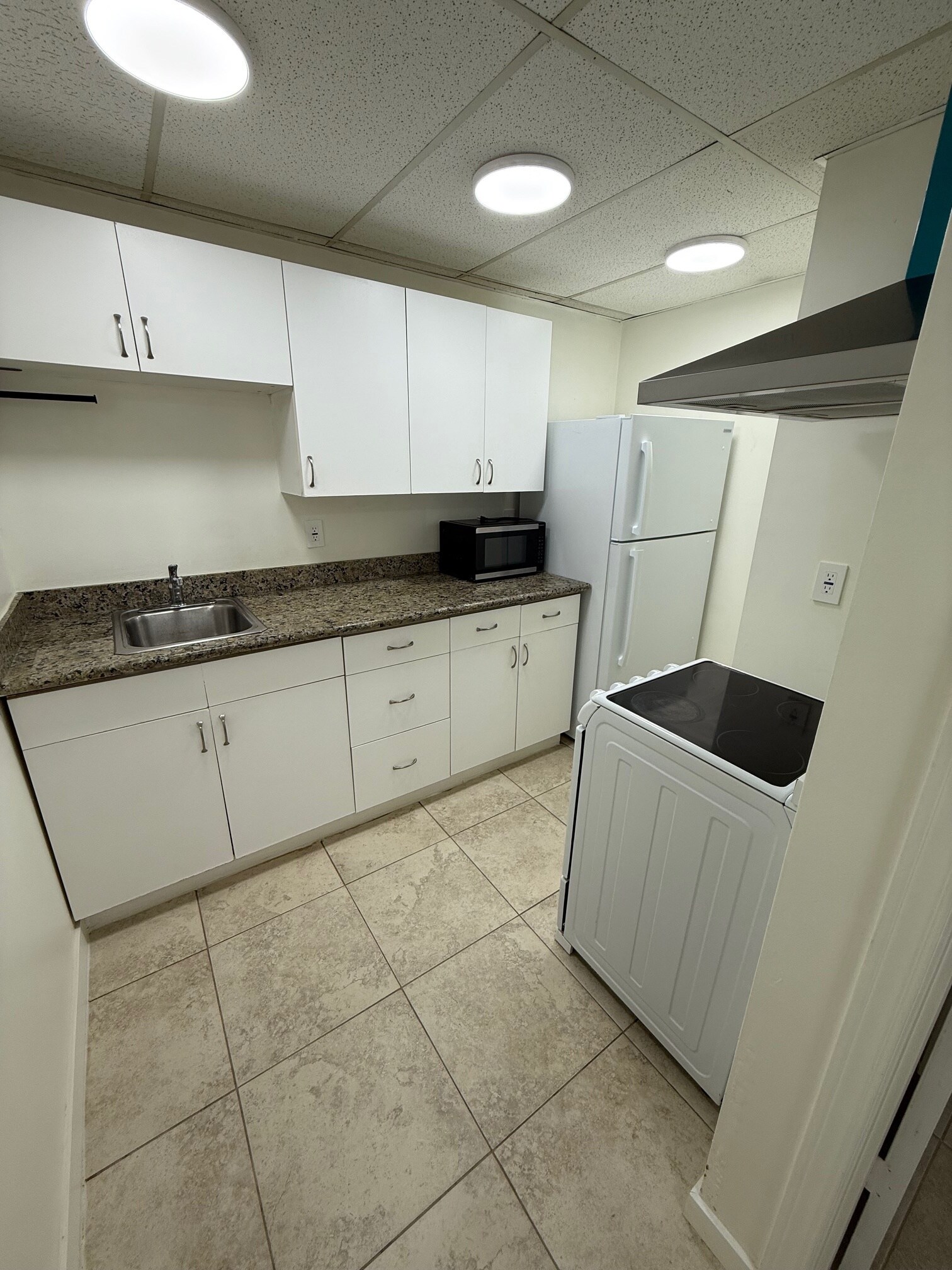 Spacious kitchen with new appliances - 714 1st St S