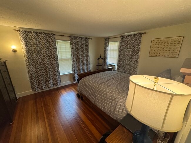 Building Photo - 36 Evergreen Ave