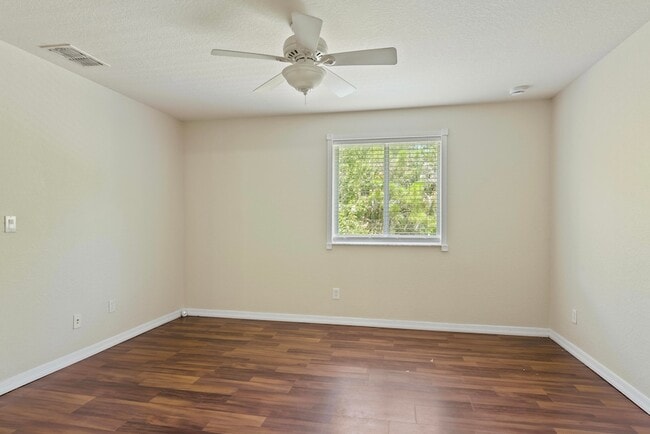Building Photo - 2205 Marshfield Ct
