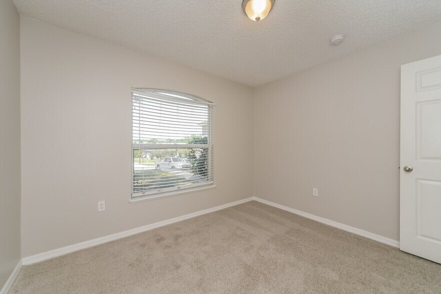 Building Photo - 1479 Muir Cir