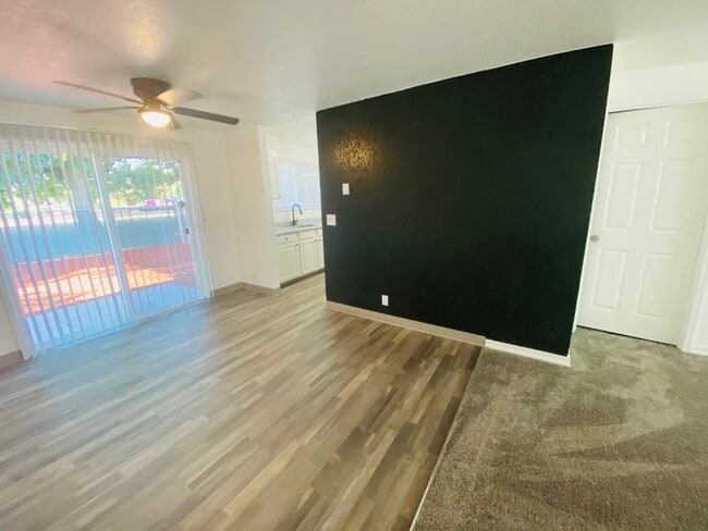 Building Photo - Beech Place Duplex