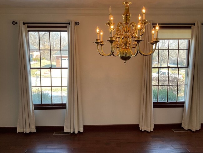 Building Photo - 2903 Lake Lorraine Cove