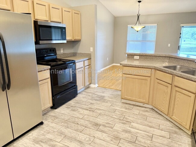 Building Photo - 3805 Springlake Village Ct
