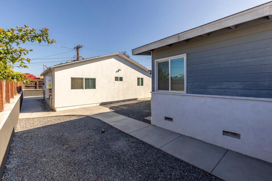 Building Photo - 5268 N Thorn St
