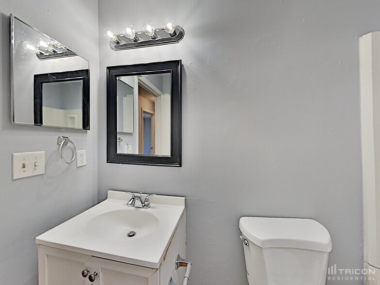Building Photo - 1372 Inman Ct