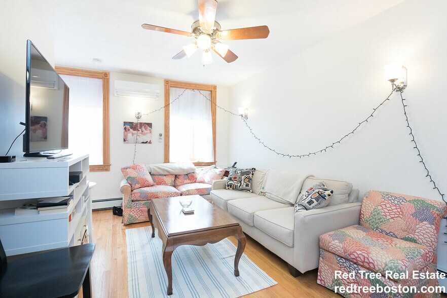 Building Photo - 89 Myrtle St