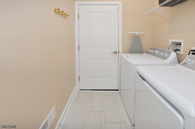 Building Photo - 92 Harvest Wy