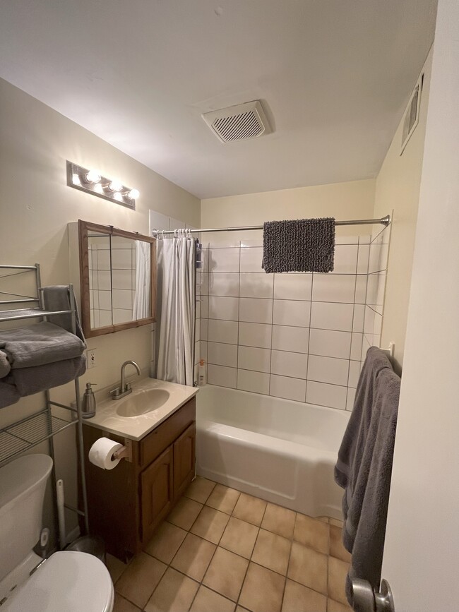 Bathroom - 2530 N Frederick Ave