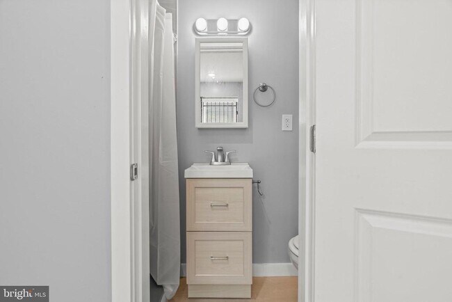 Building Photo - 2044 N Carlisle St