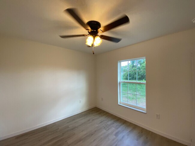 Building Photo - Custom Home - Desirable SW Ocala neighborh...