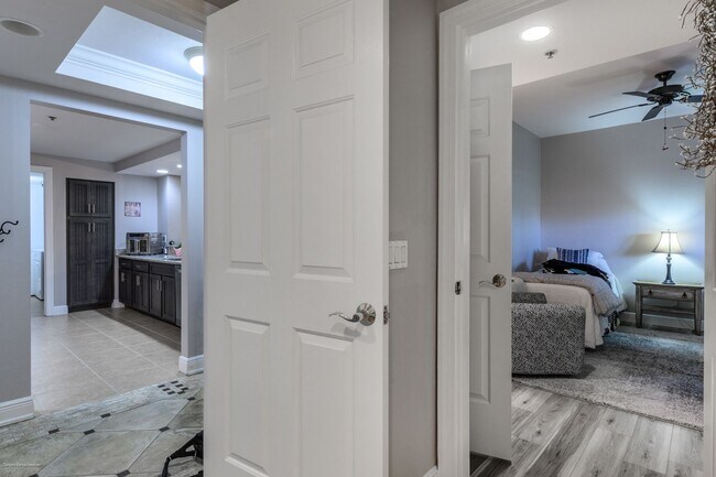 Building Photo - TURNKEY FURNISHED EXECUTIVE RENTAL IN BURN...